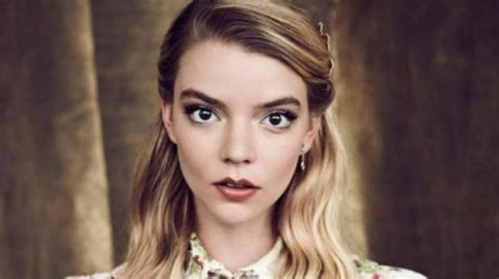 Anya Taylor-Joy Height, Weight, Measurements, Bra Size, Shoe Size