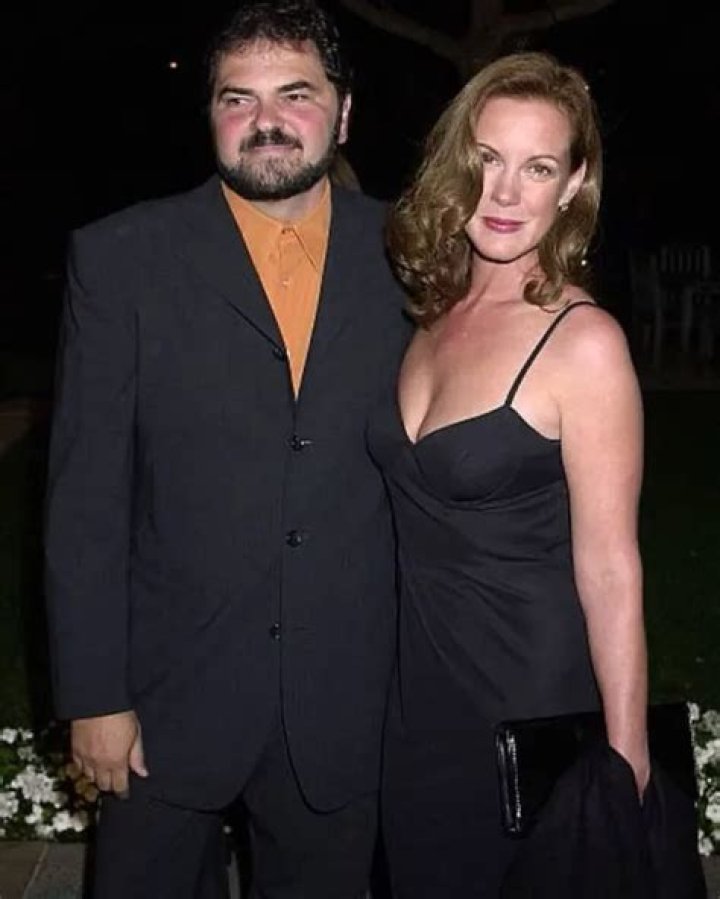 Elizabeth Perkins Height, Weight, Measurements, Bra Size, Shoe Size