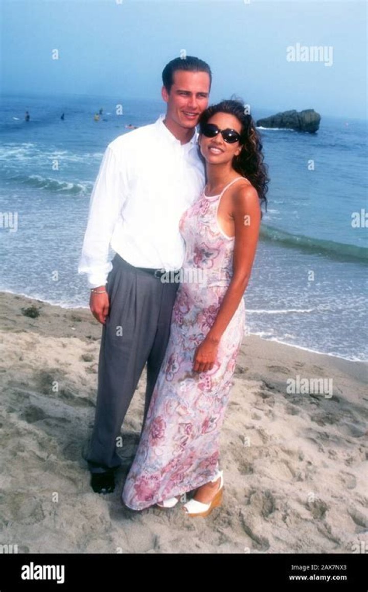 Idalis DeLeón Husband, Married, Net Worth, Dating, Parents, Wiki, Bio