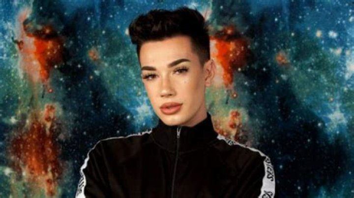 James Charles Height, Weight, Body Measurements, Shoe Size