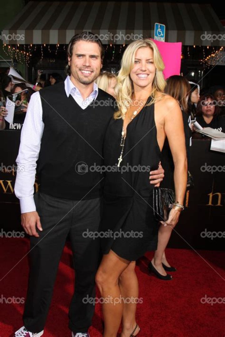 Joshua Morrow Net Worth, Salary, Wife, Married, Children, Age, Wiki, Bio