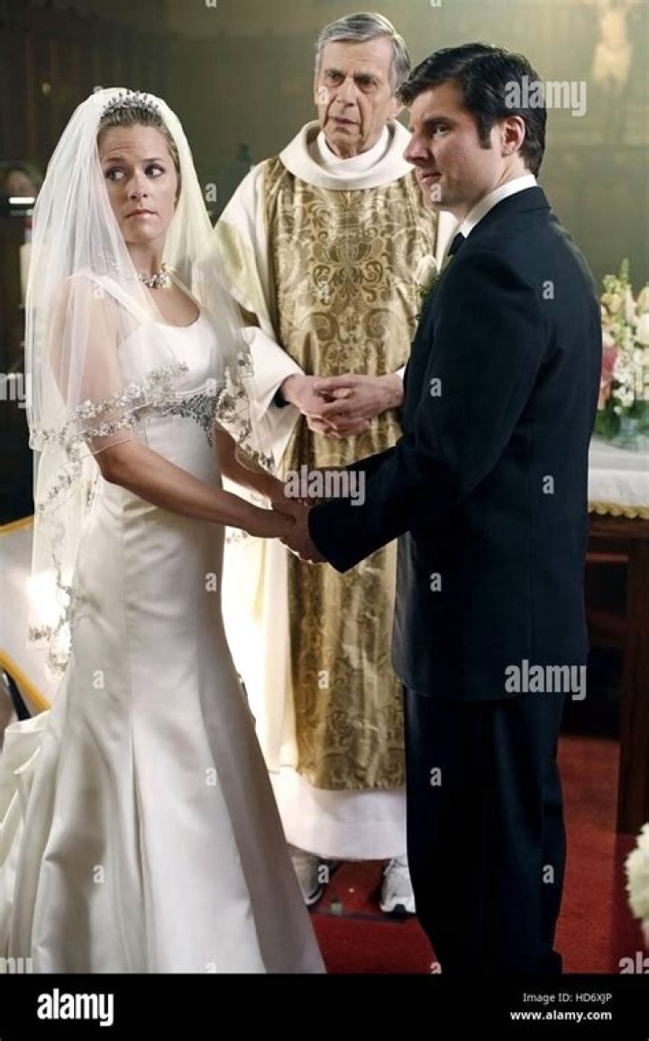 Maggie Lawson: Long Time James Roday’s Girlfriend But Seperated Before Getting Married.