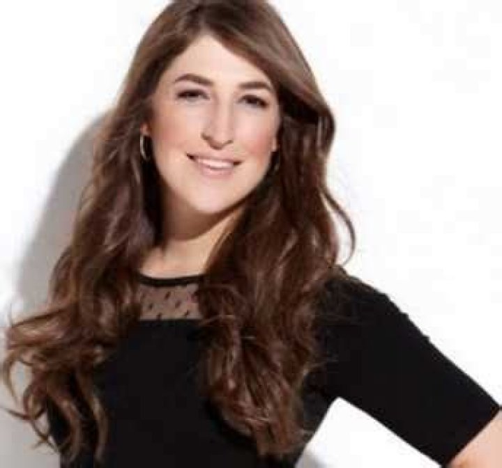 Mayim Bialik Height, Weight, Measurements, Bra Size, Shoe Size