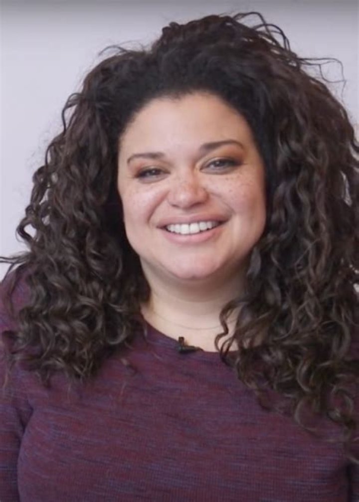 Michelle Buteau Height, Weight, Measurements, Bra Size, Shoe Size