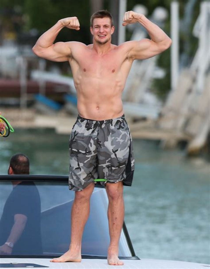 Rob Gronkowski Height, Weight, Body Measurements, Shoe Size