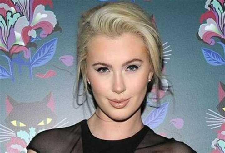 Rose Bertram Height, Weight, Measurements, Bra Size, Shoe Size