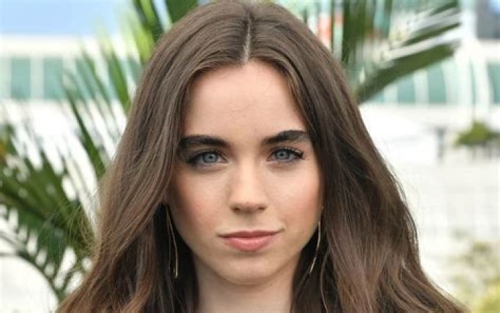 Sarah Desjardins Height, Weight, Measurements, Bra Size, Shoe Size