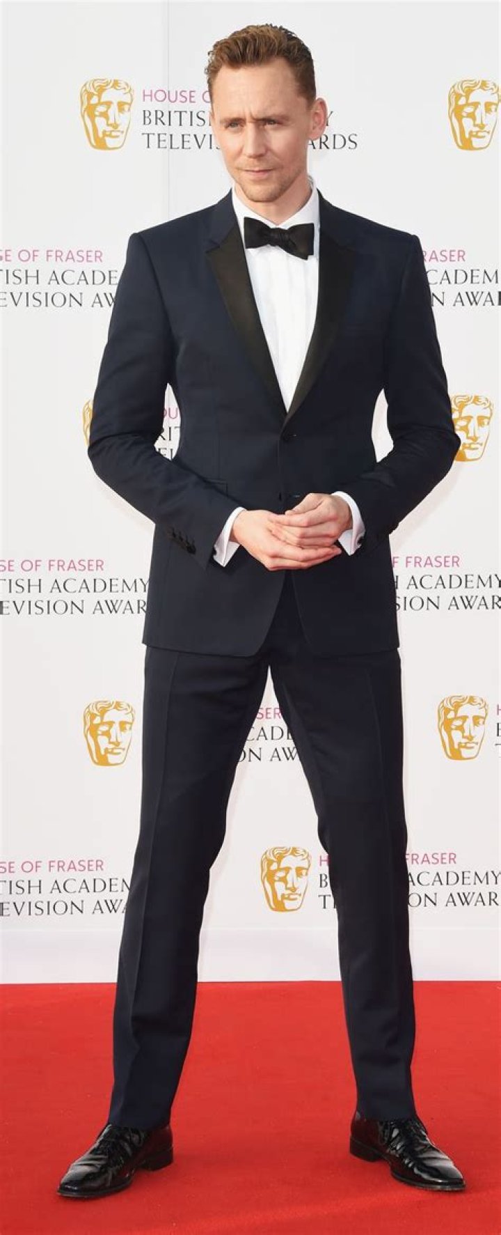 Tom Hiddleston Height, Weight, Body Measurements, Shoe Size