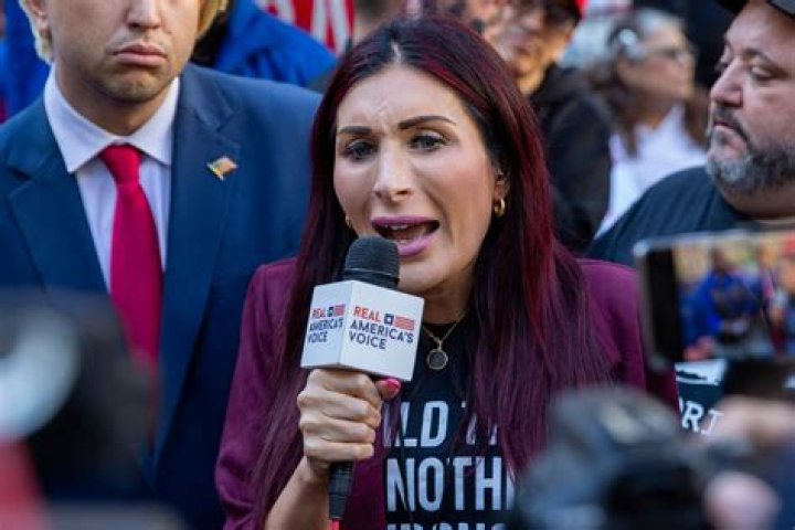 Who is Laura Loomer? Husband, Children, Net Worth, Wiki